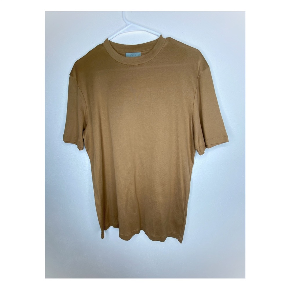 Men’s COS tshirt